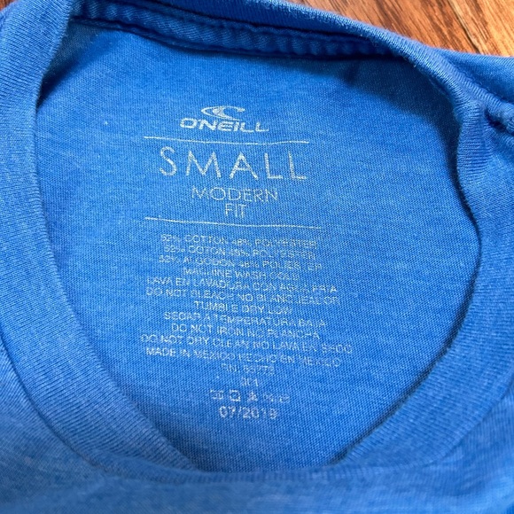 O'Neill Logo Blue T-Shirt - size S - like new!! - Picture 4 of 6